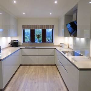 Meet your Posher, Cerra